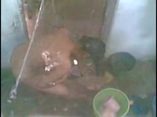 Następny drzwi hinduskie bhabhi w prysznic mms