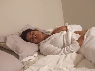 Desi bhabi fucks mình trong giường - maya
