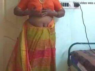 인도의 다목적 하녀 강요된 에 비디오 그녀의 자연의 가슴 에 홈 owner