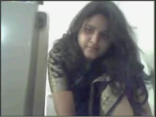 Gujarati young female Nadia exposing - DesiBate*