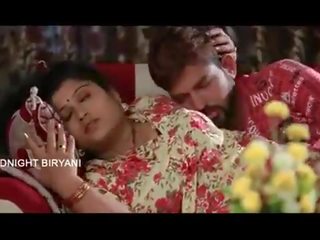India mallu tante dewasa film bgrade menunjukkan dengan payudara pers adegan di kamar tidur - wowmoyback