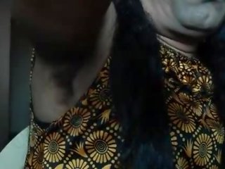 インディアン 若い 女性 シェービング 脇の下 髪 バイ strai .